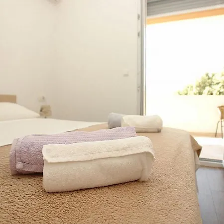 Pansion Jurko 3* Pag Town