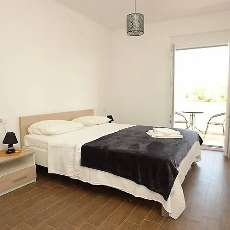 Pansion Jurko Pag Town